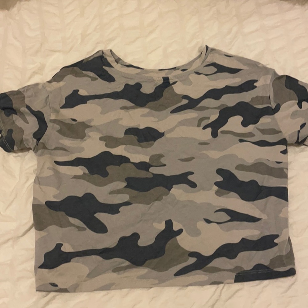 Blue camo old navy crop tee